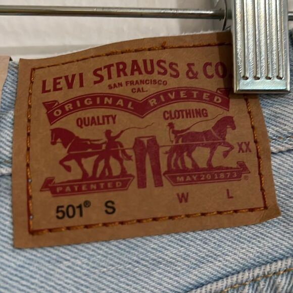 Levi’s 501 Skinny High Rise Light Wash Button Fly Front Jeans Size 26 X 30 - Picture 8 of 12